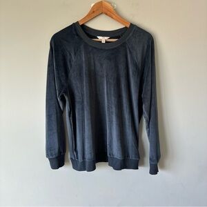 Black Long Sleeve Sweatshirt
